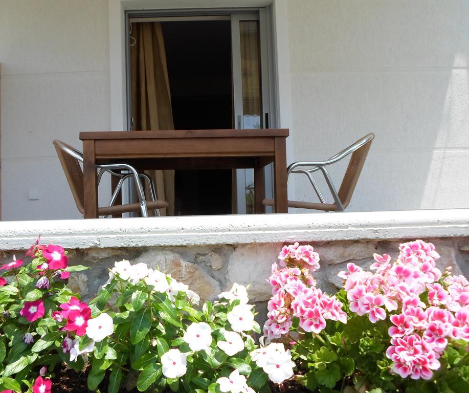 Riviera Rooms Himare Rom bilde