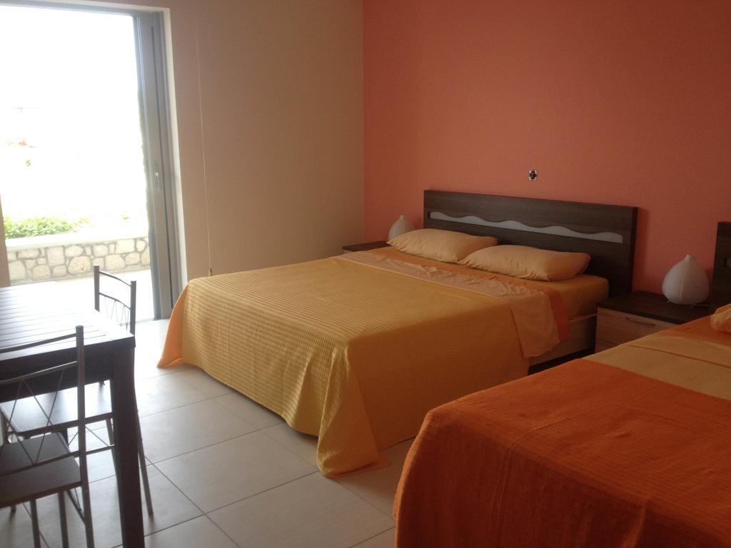 Riviera Rooms Himare Rom bilde
