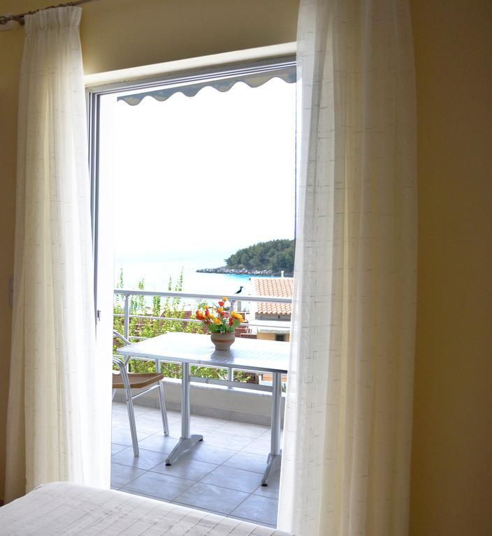 Riviera Rooms Himare Rom bilde