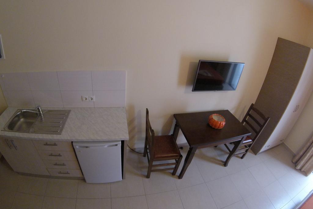 Riviera Rooms Himare Eksteriør bilde