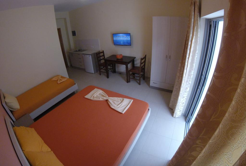 Riviera Rooms Himare Eksteriør bilde