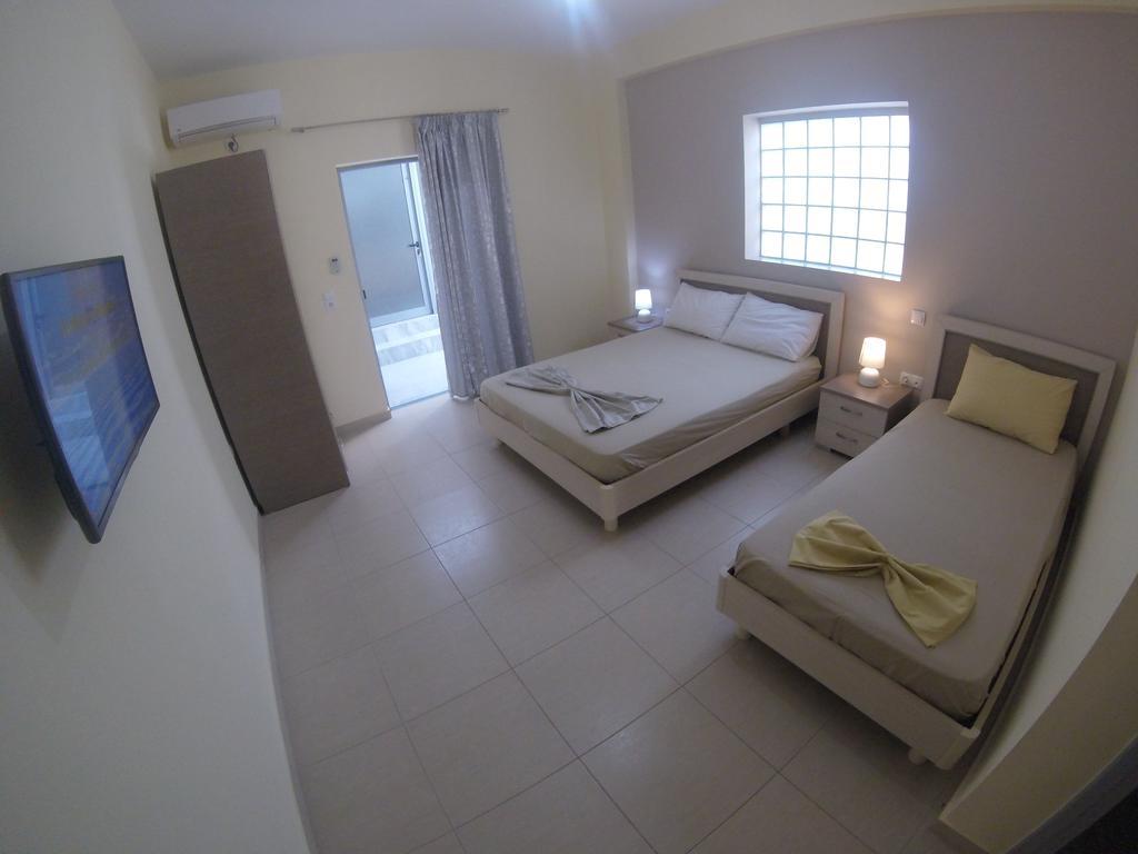 Riviera Rooms Himare Eksteriør bilde