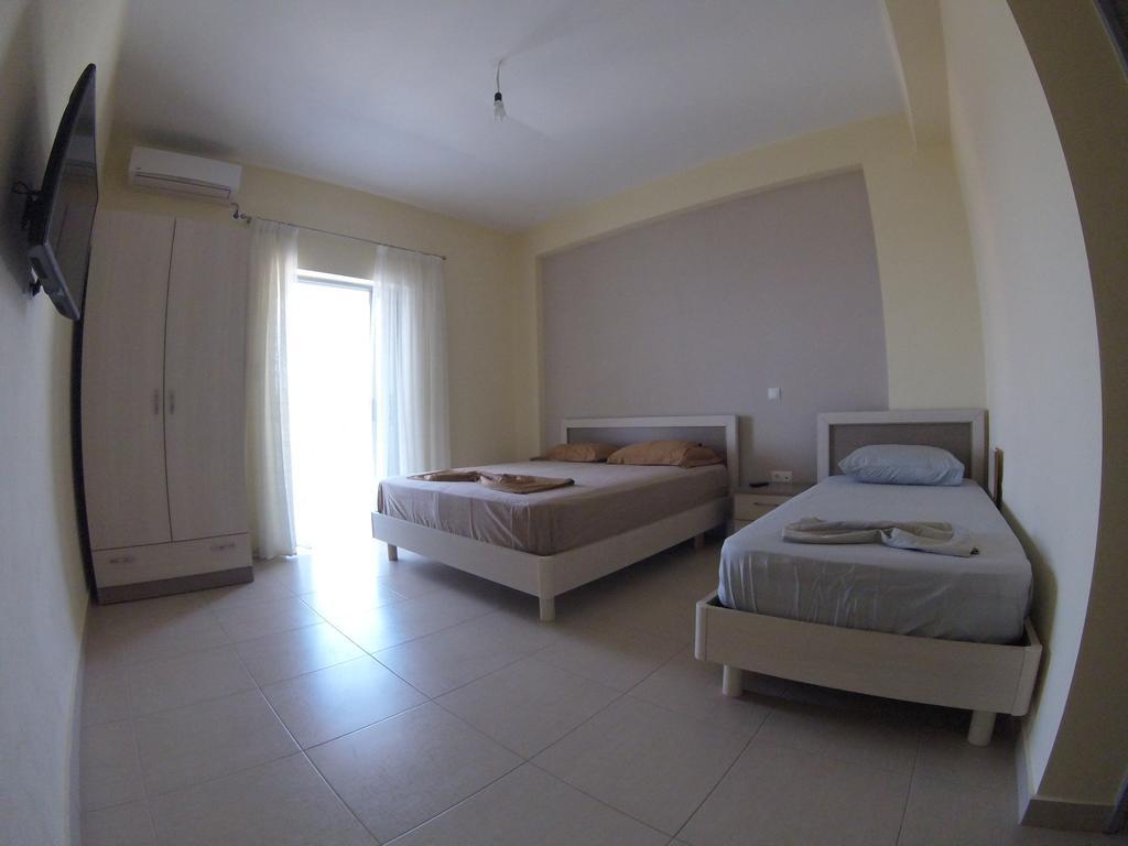Riviera Rooms Himare Eksteriør bilde