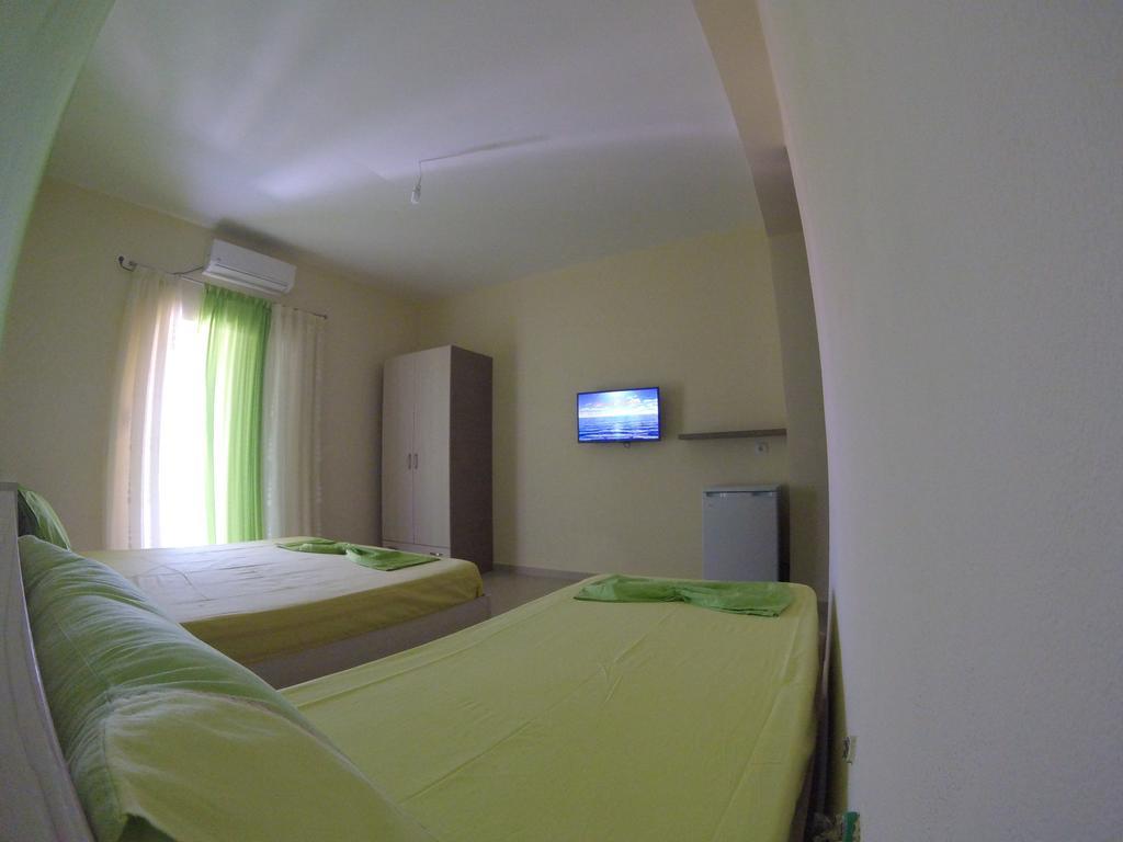 Riviera Rooms Himare Eksteriør bilde